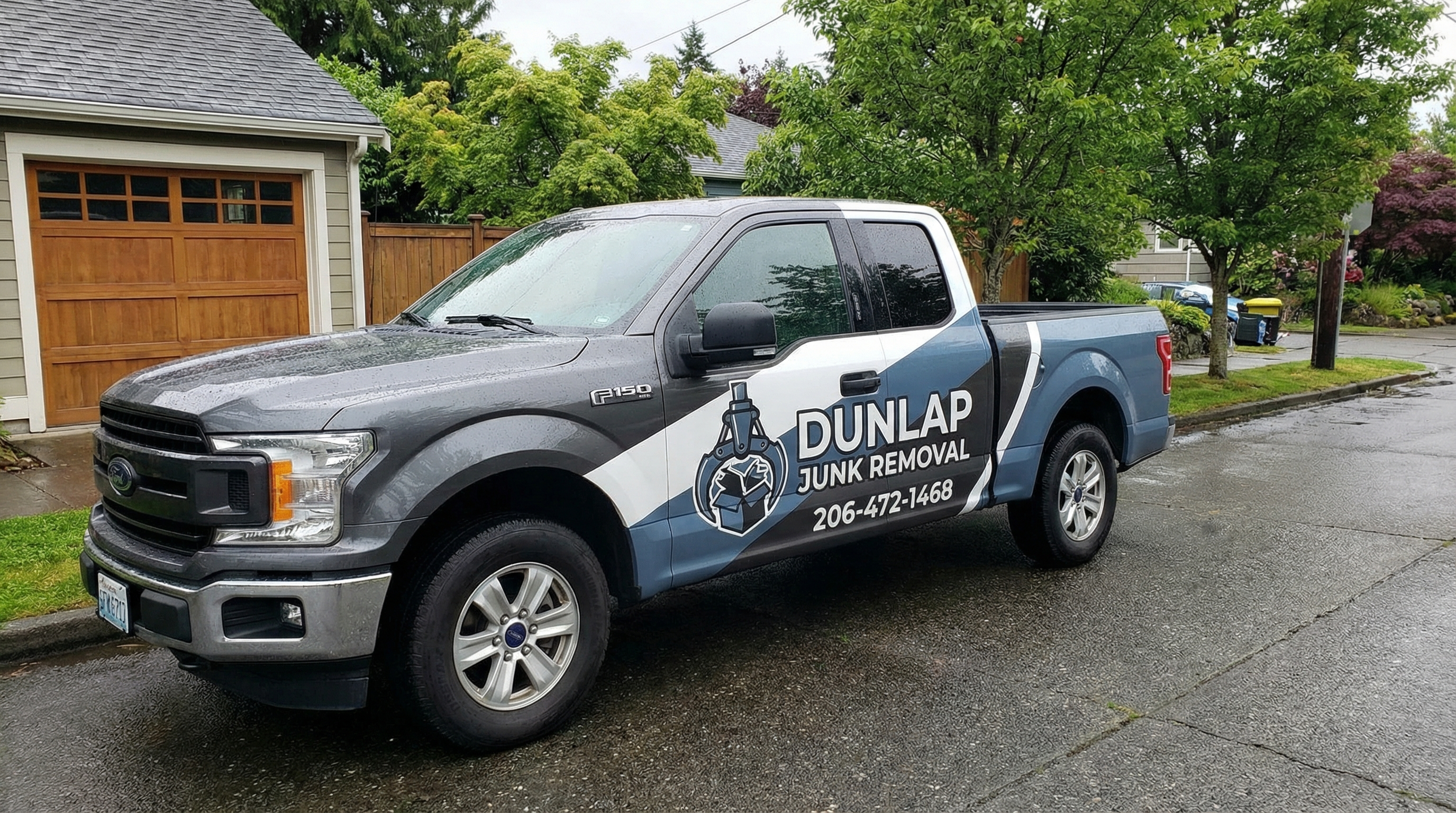 Dunlap Junk Removal team loading junk removal truck in Seattle
